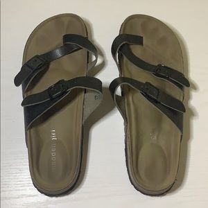 Madden girl slippers